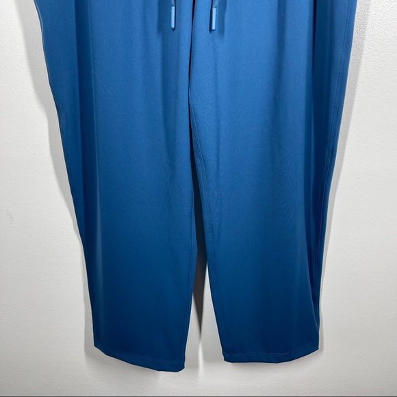 NWT Lululemon Pants - Picture 3 of 9